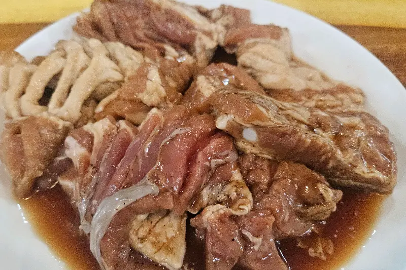 윤기가 흐르는 돼지갈비