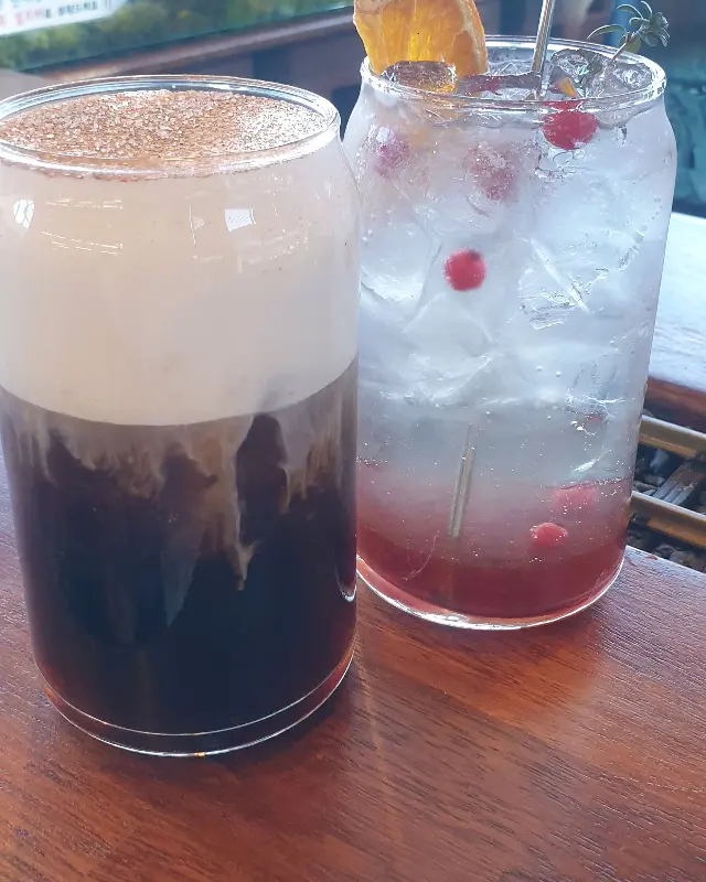 아인슈페너와 에이드