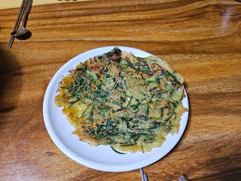 겉바속촉 부추전