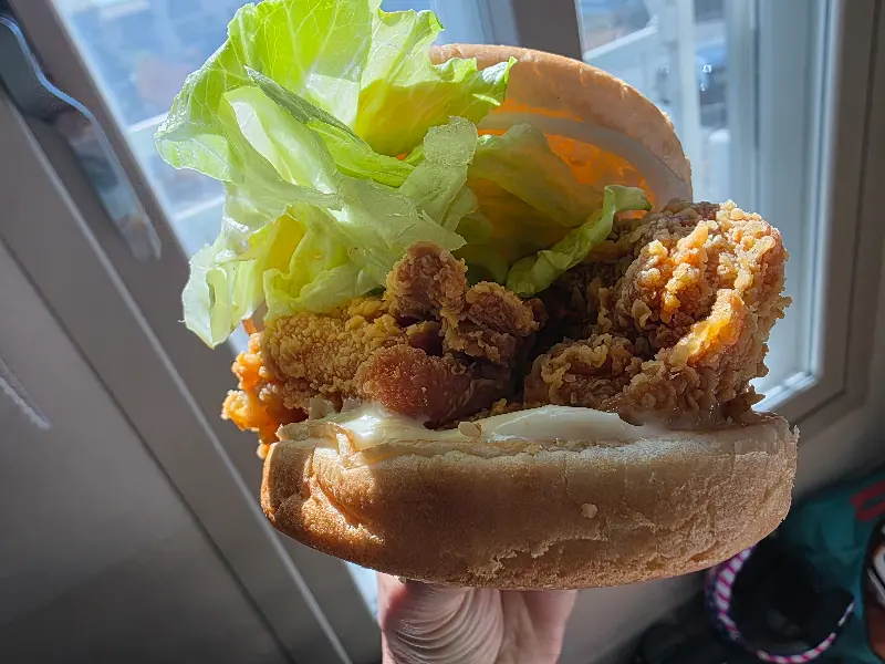 싸이버거의 웅장한 비주얼