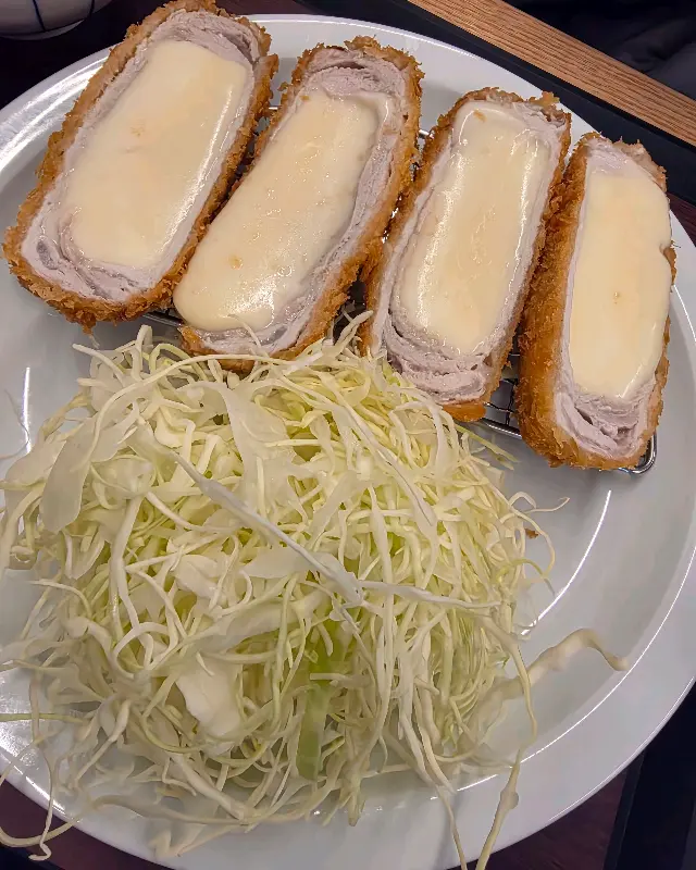 치즈 돈까스 단면