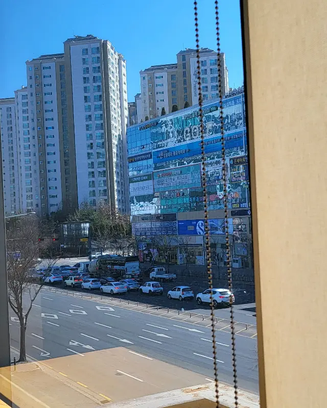 스타벅스 망포점에서 바라본 시원한 도시 뷰