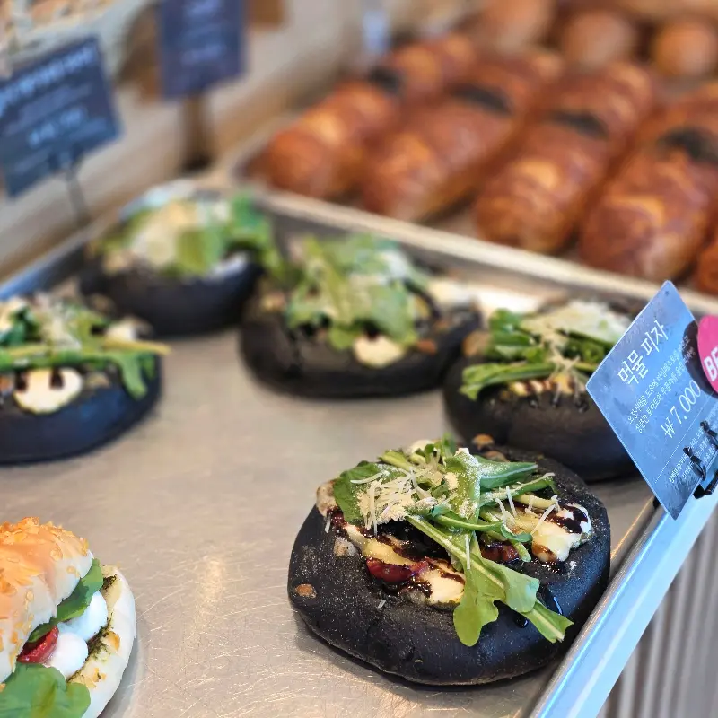 바르바 커피 타워360의 다양한 빵 종류