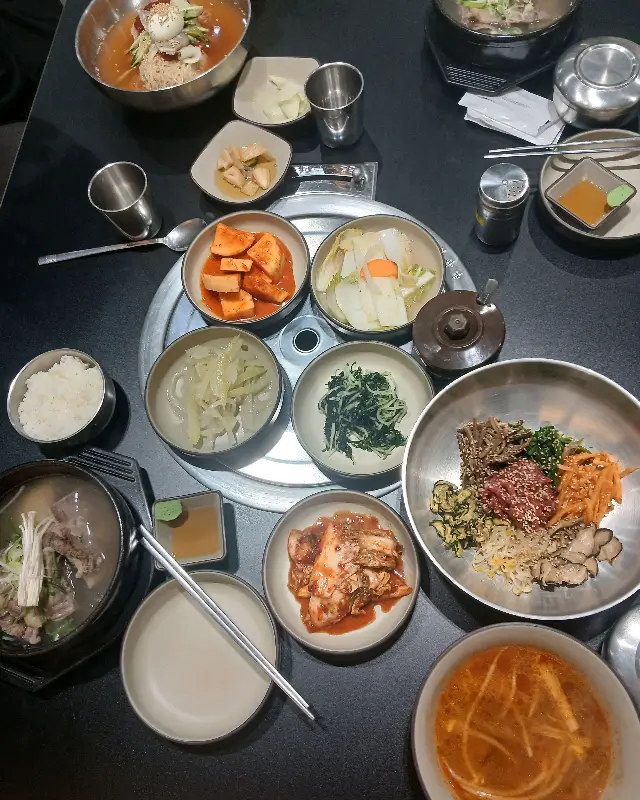 두남축산 한상차림