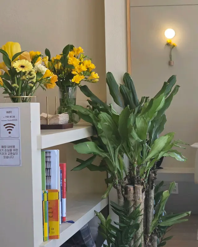 카페 내부 인테리어