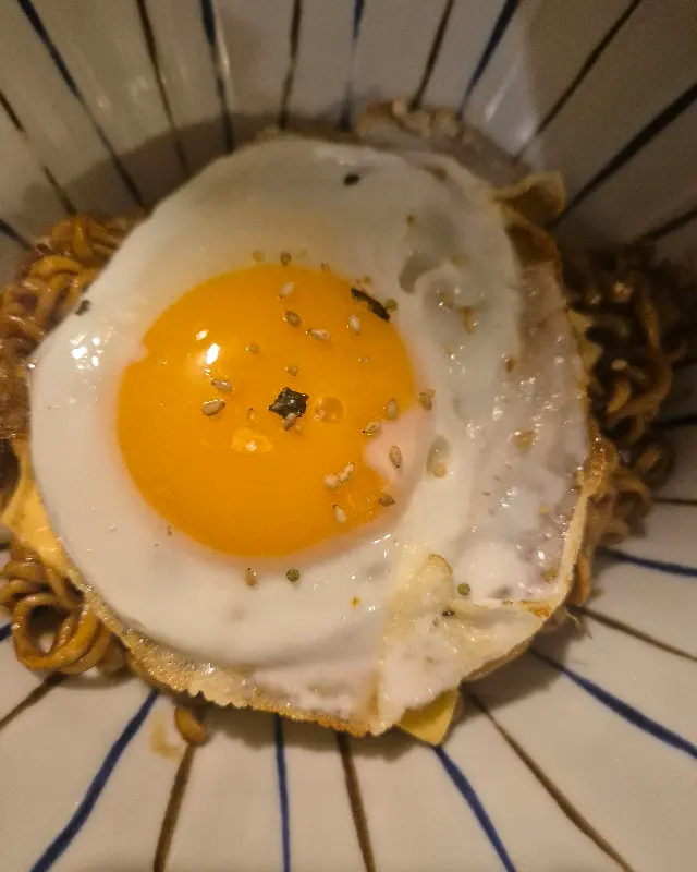 푸짐하게 담긴 닭볶음탕