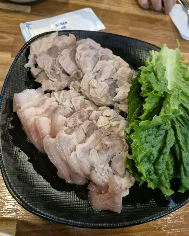 수육 한 상 차림