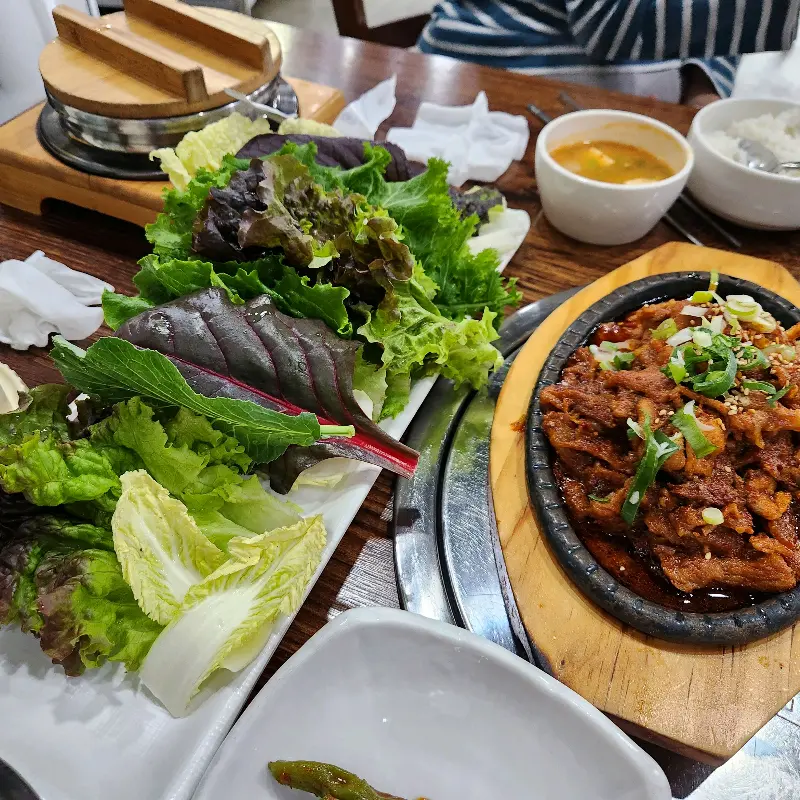 윤기가 흐르는 제육볶음