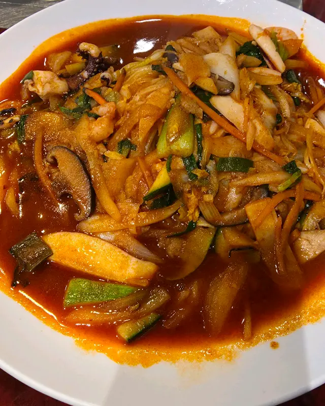 해산물이 가득한 짬뽕