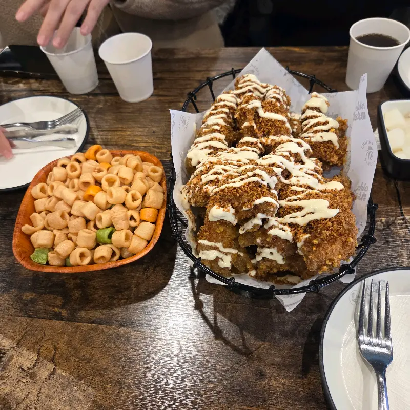 푸짐한 치킨 한 상