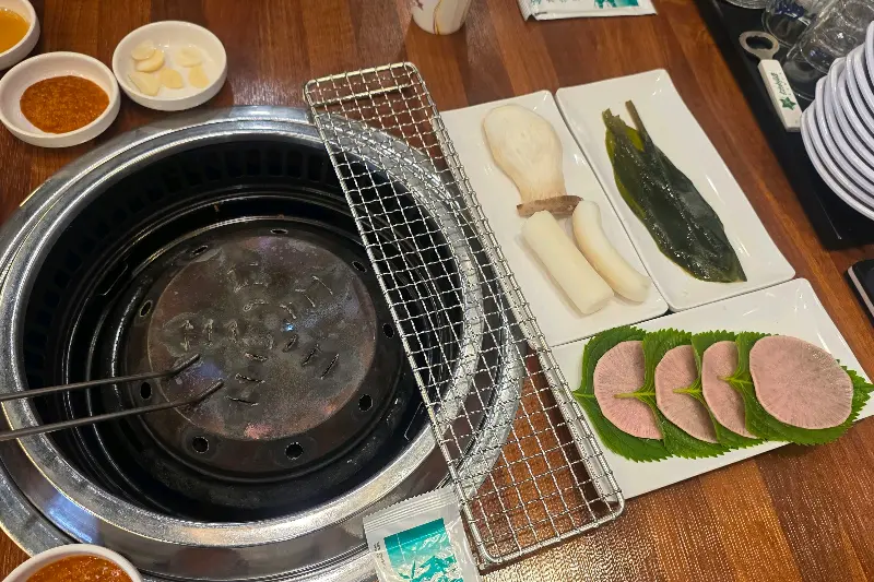 숯불에 구워먹는 돼지갈비