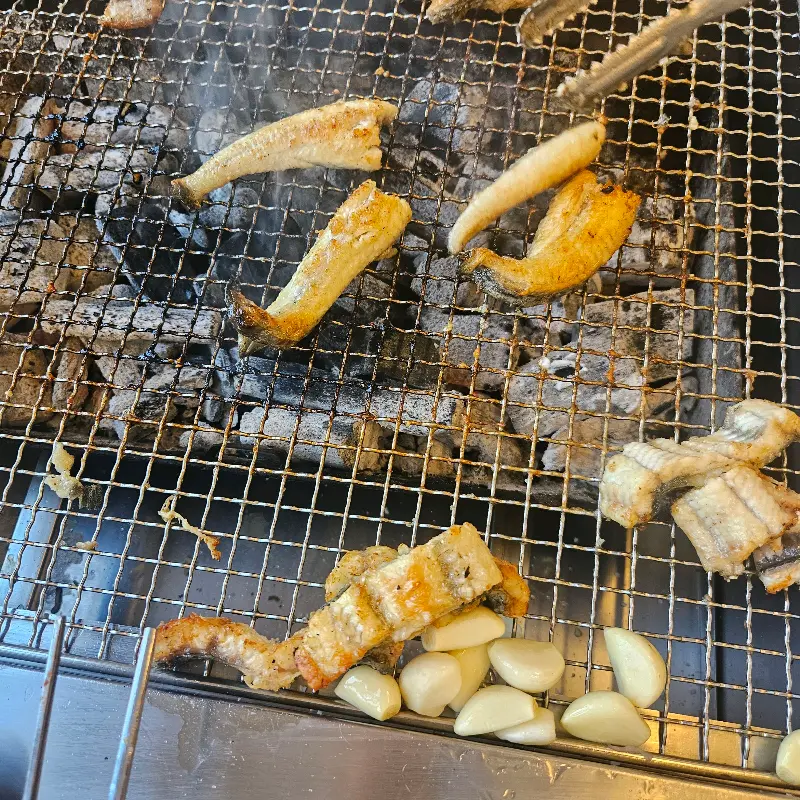 장어 굽는 모습