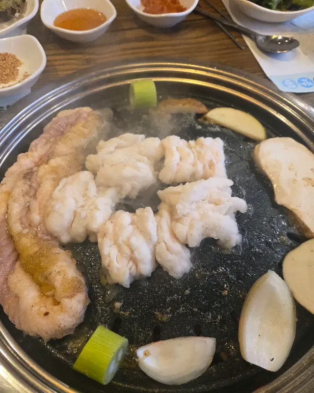 노릇노릇 익어가는 곱창