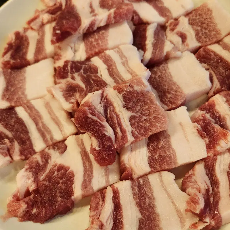 신선한 생삼겹살