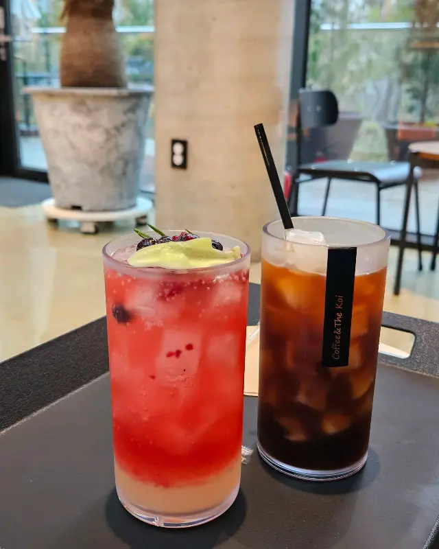 깔끔하고 세련된 인테리어