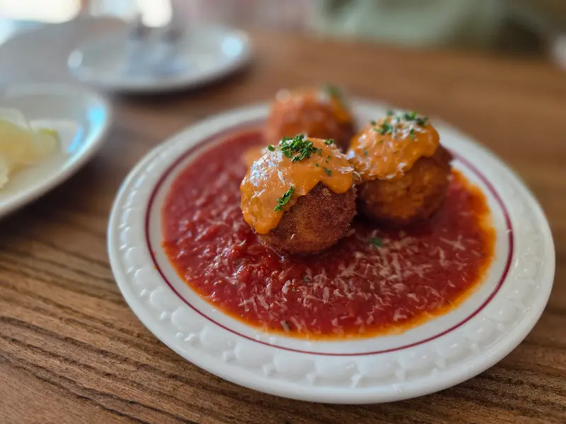 모노테이블의 아란치니