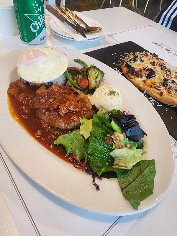 불고기 피자, 함박스테이크