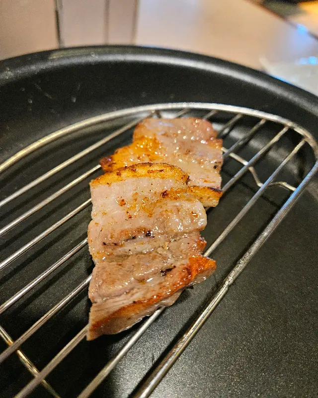 잘 구워진 고기