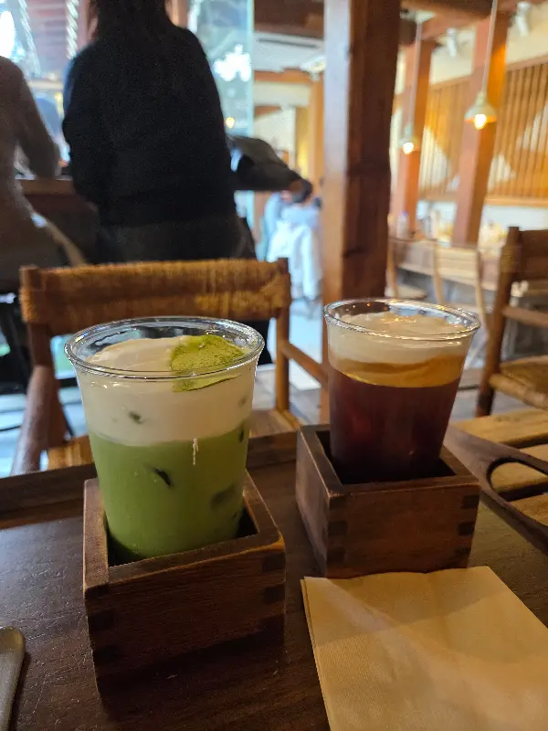 말차라떼와 커피