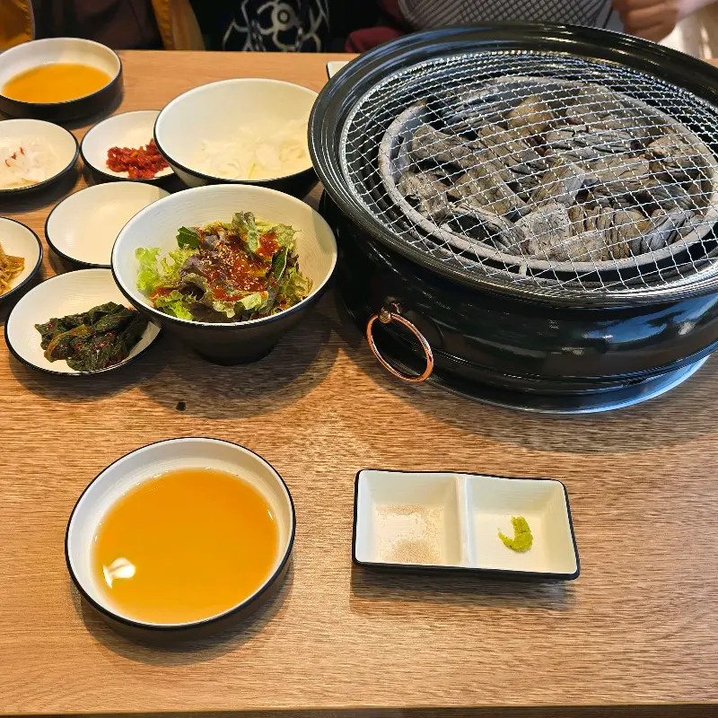 담가화로구이 테이블 세팅