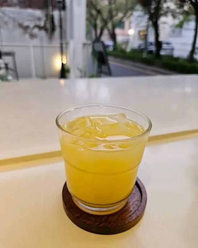 상큼한 에이드 한 잔