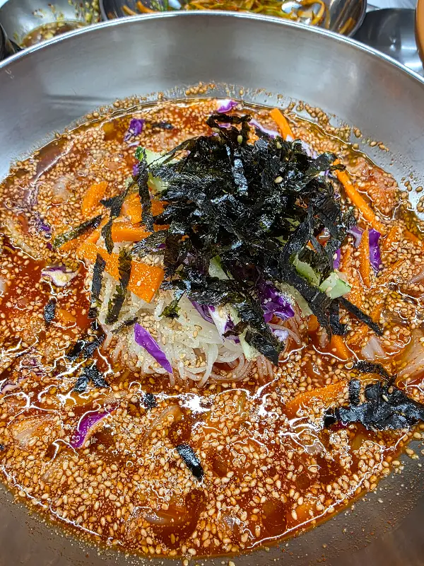 시원한 김치말이국수의 향연