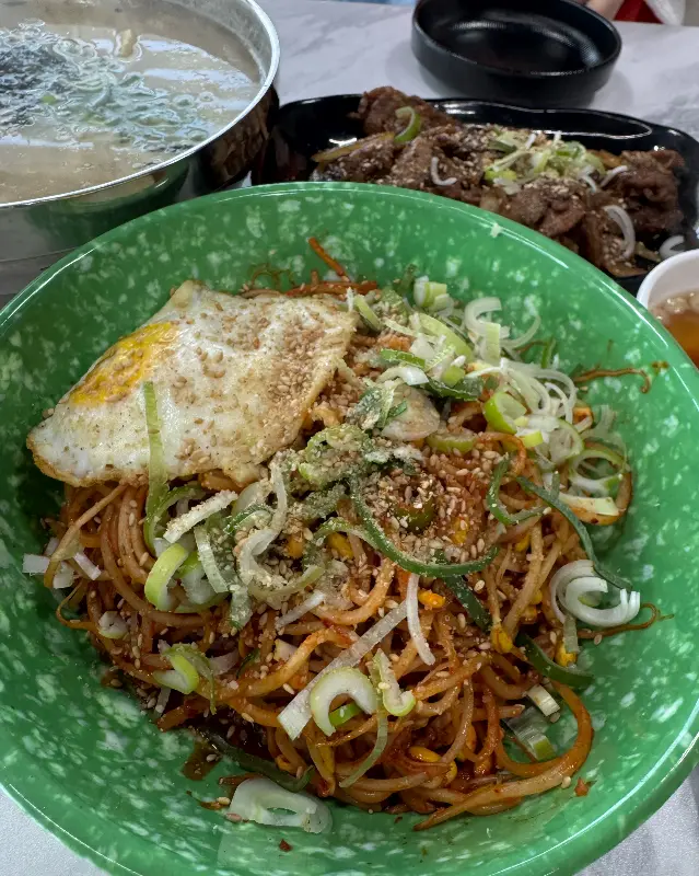 비빔국수, 칼제비, 육전