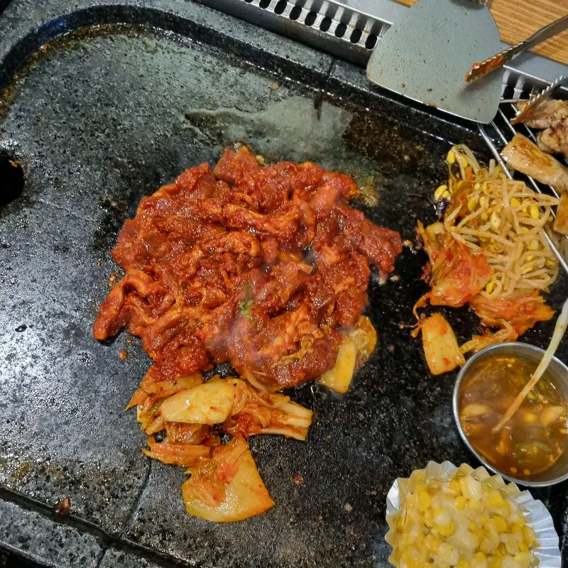 두루치기 비주얼