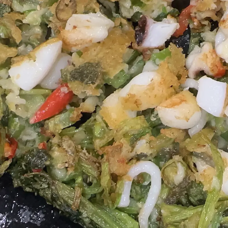 바삭함이 살아있는 갑오징어 튀김