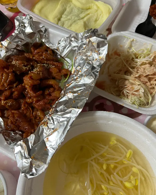 닭발과 곁들여 먹기 좋은 메뉴들