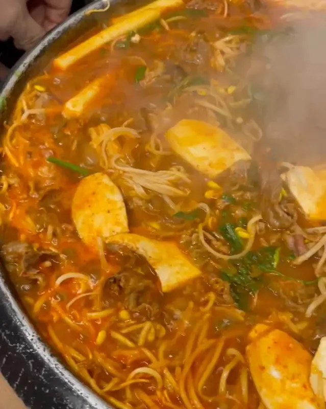 보글보글 끓는 물갈비