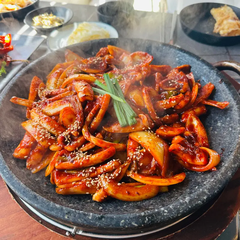 돌판 오징어볶음