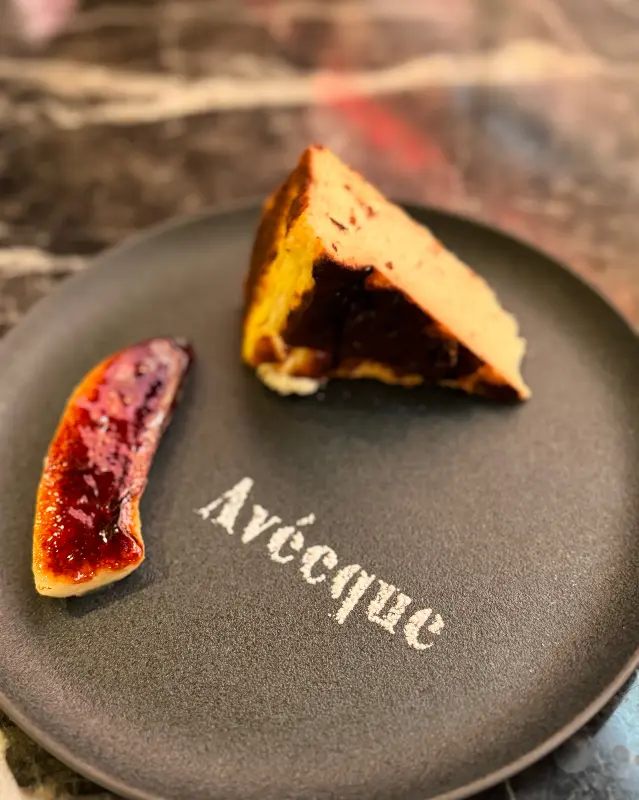 아베크 청담의 치즈 케이크 디저트