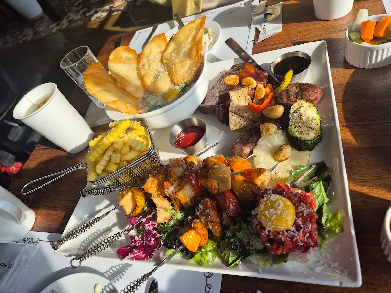 푸짐한 4인 세트 메뉴