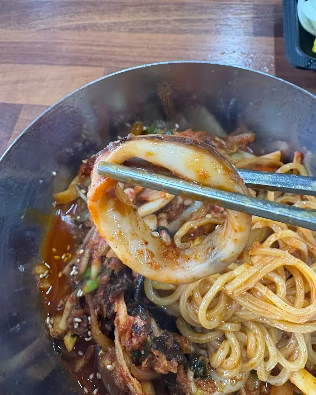 비빔짬뽕 해산물