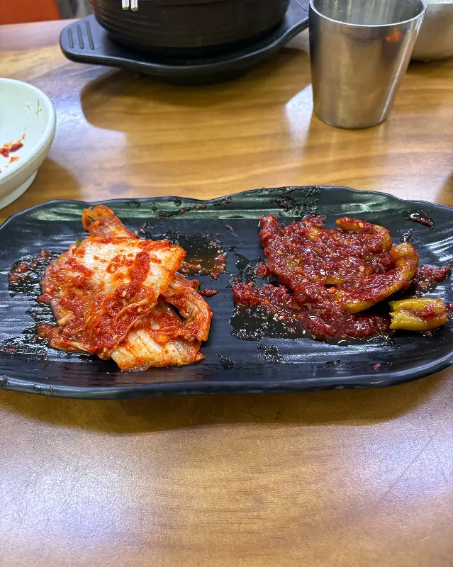 김치와 고추 장아찌