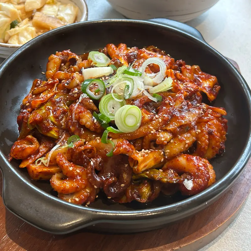 매콤달콤 쭈꾸미볶음