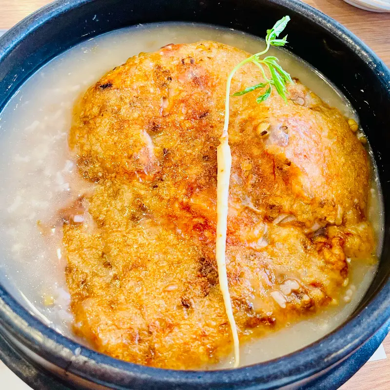 정갈한 밑반찬 클로즈업