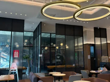 예산에서 즐기는 달콤한 일탈, 투썸플레이스: 맛의 신세계를 탐험하는 맛집 랩소디