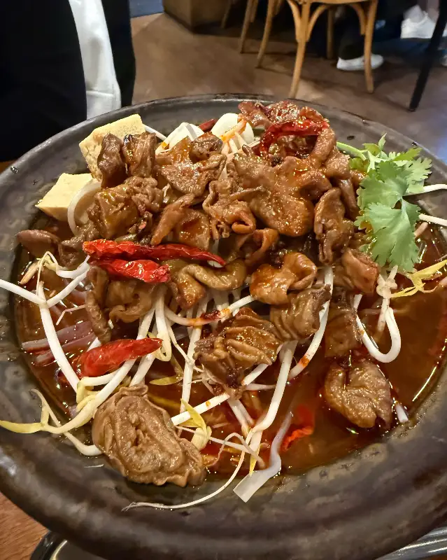 진지아의 화려한 마라 요리 근접샷