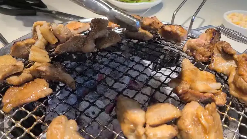 잘 익은 쫄깃한 껍데기