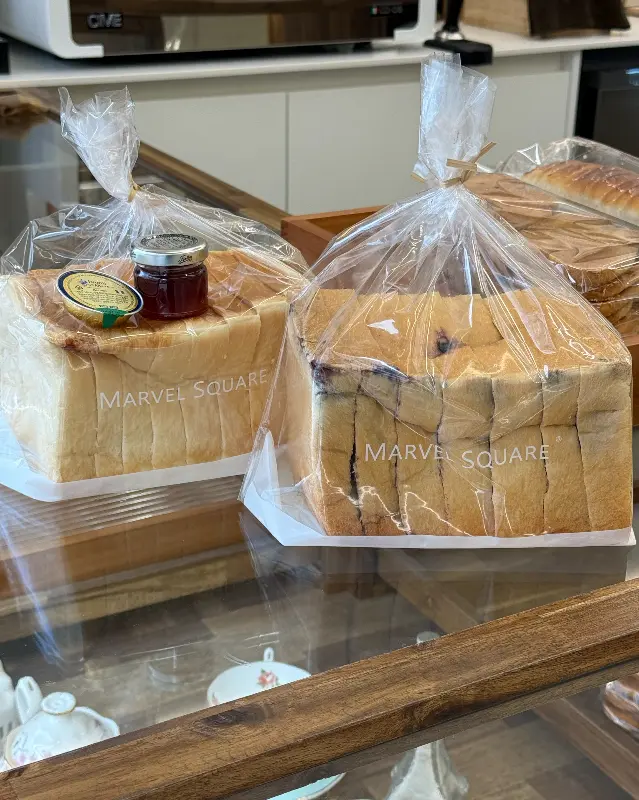 선물 포장된 식빵