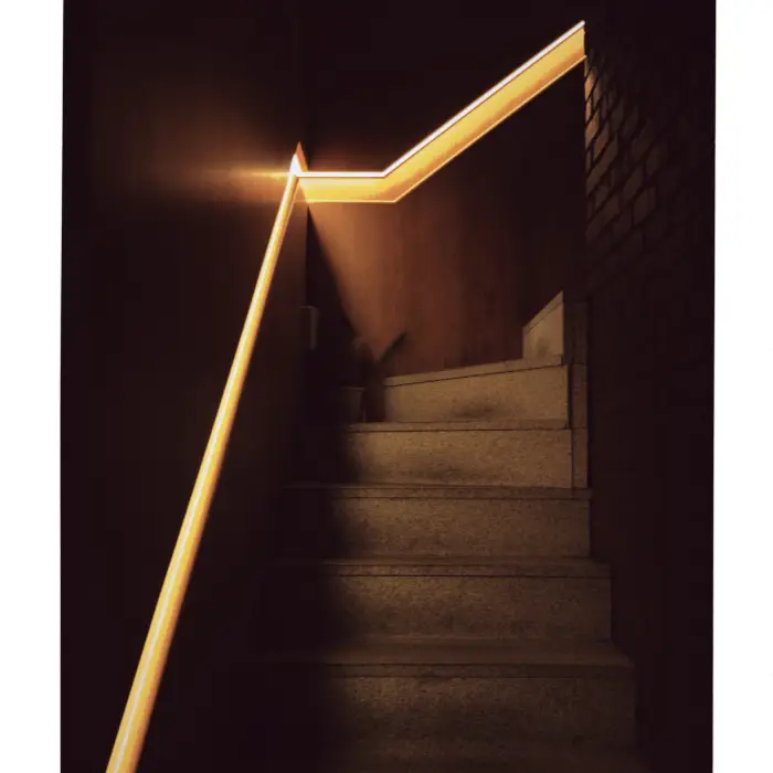 계단과 조명이 연출하는 인테리어