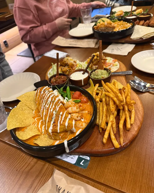 갓잇 올림픽공원점 테이블 세팅