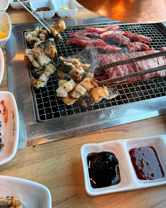 장어와 갈비의 환상적인 만남