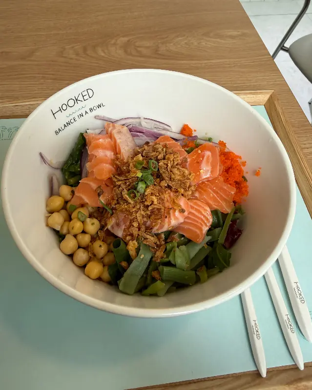 푸짐한 양을 자랑하는 훅트포케의 포케