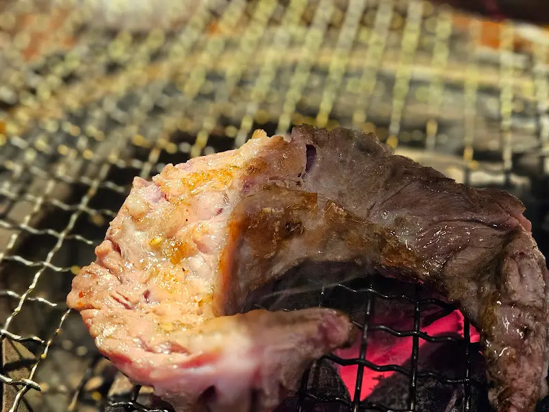 구워진 마늘갈비살