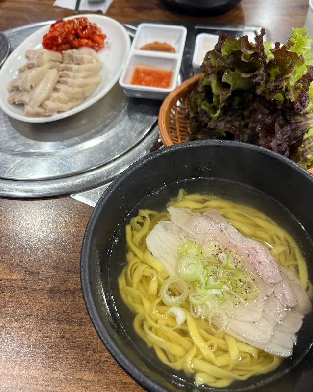 두툼하게 썰린 보쌈