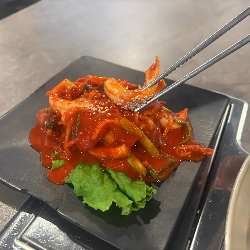 오징어 볶음과 쌈