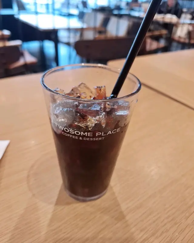 투썸플레이스의 아이스 아메리카노